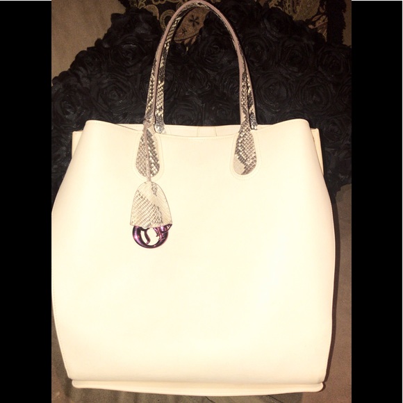 Trade🌱🌺Dior Addict Vertical tote w/python - Picture 5 of 8